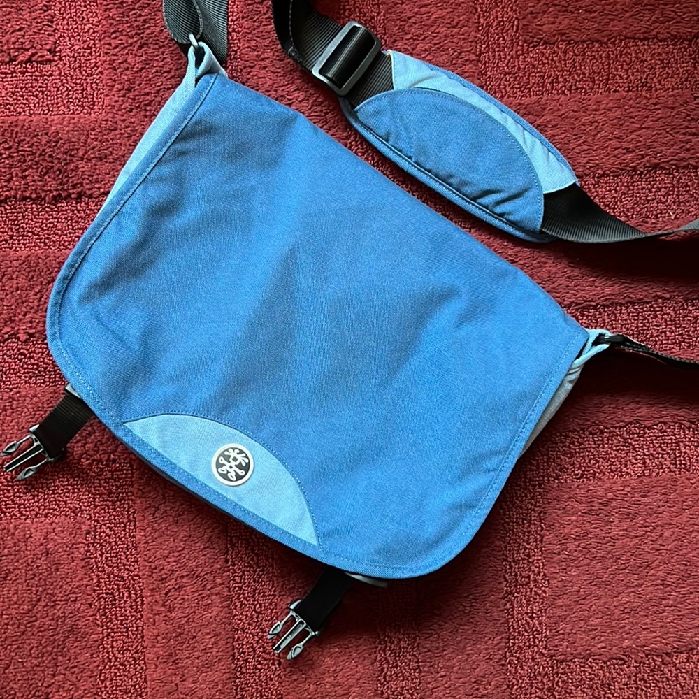 Crumpler Messenger Bag The Moderate Embarrassment